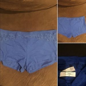 NEW!  VICTORIA’S SECRET BOY SHORT PANTY SIZE L